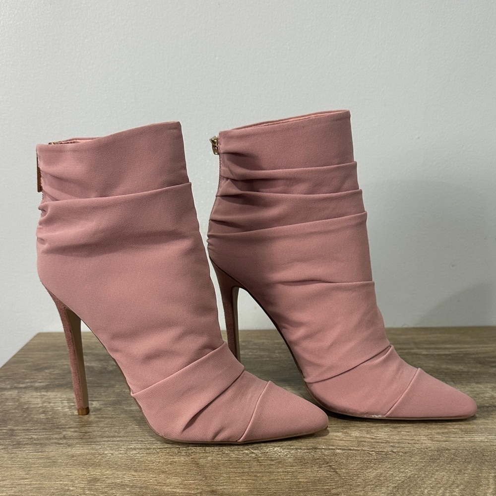 Shoe Dazzle Ivee Slouchy Stiletto Bootie Size 9